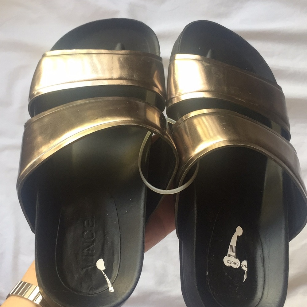 [New] Vince Orion Metallic Sandal